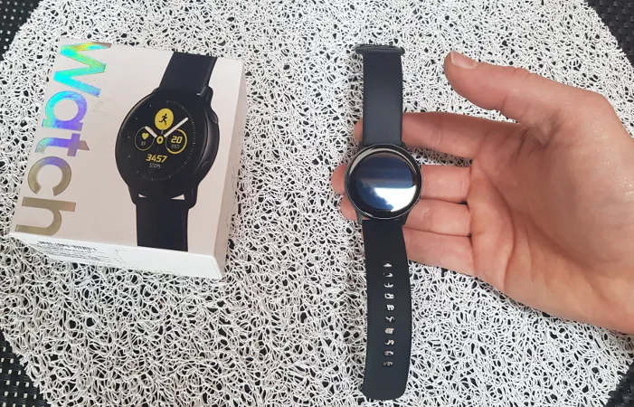 Samsung Galaxy active watch unbox content